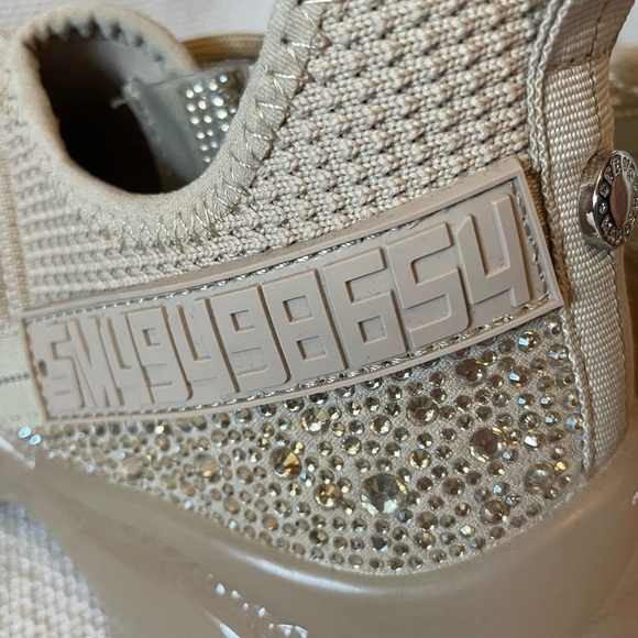 NWOT Steve Madden Maxima sneakers - Picture 6 of 13